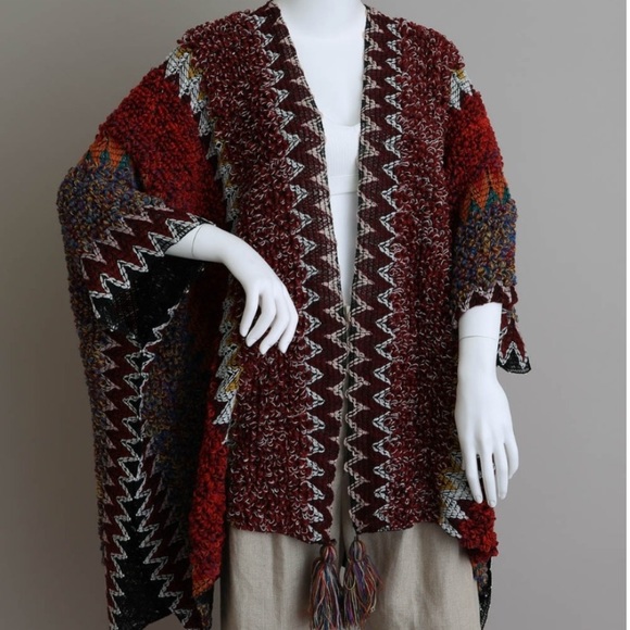 Colorful Crochet Patterned Ruana in Maroon - Picture 4 of 15